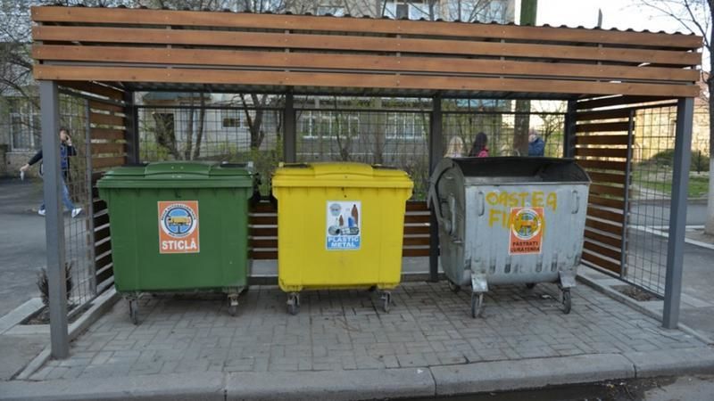 В центре Кишинева возле мусорки обнаружено тело убитого в драке мужчины.