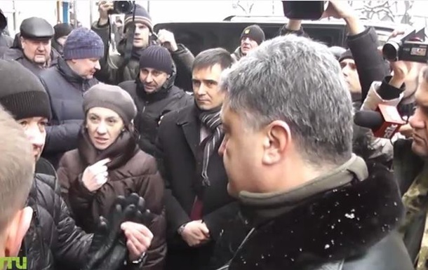 Тон, которым отвечал Порошенко, не понравился жителям Львова.