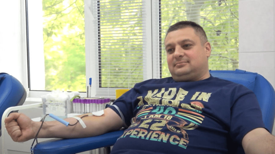 Мунсоветник Кишинева Чеботарь стал донором крови в 40-й раз.