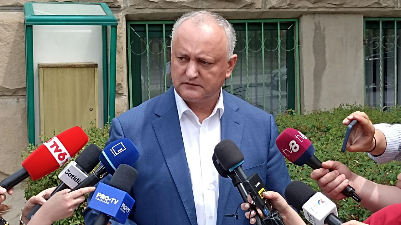 Прокуратура наложила арест на имущество Додона.