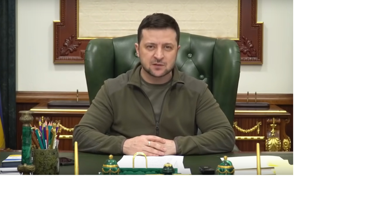 Зеленский: Мы отстроим наши города лучше, чем любой город в России.