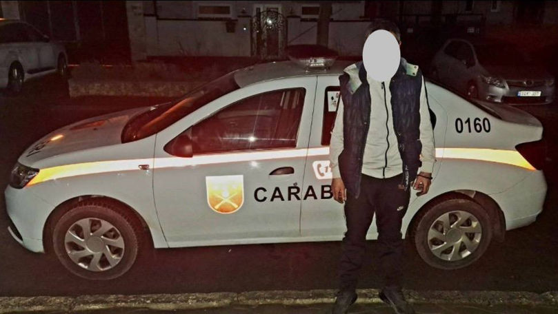 Un bărbat căutat pentru escrocherie, reținut de carabinieri în Capitală.