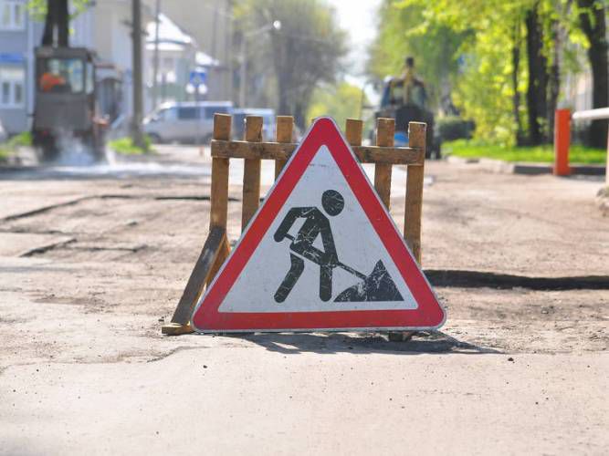 Полиция просит водителей соблюдать временные знаки дорожного движения.