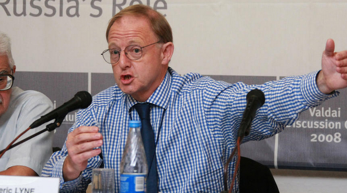 Разрешить украинский кризис получился только в том случае, если Россия получит гарантии того, что Украина не войдёт в НАТО или ЕС.