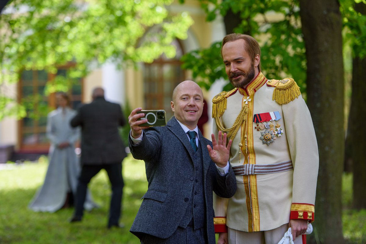 Завершились съемки сериала «Азазель» по роману Бориса Акунина о Фандорине.