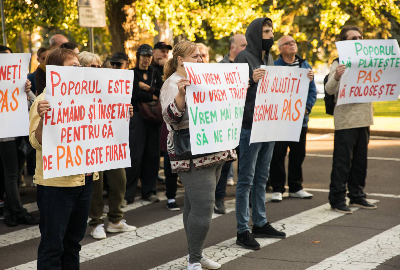 Партия "Шор" организовала очередной протест у здания президентуры.