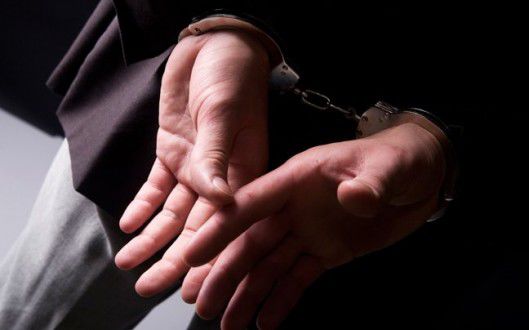 Doi avocaţi şi un poliţist, reţinuţi pentru trafic de influenţă