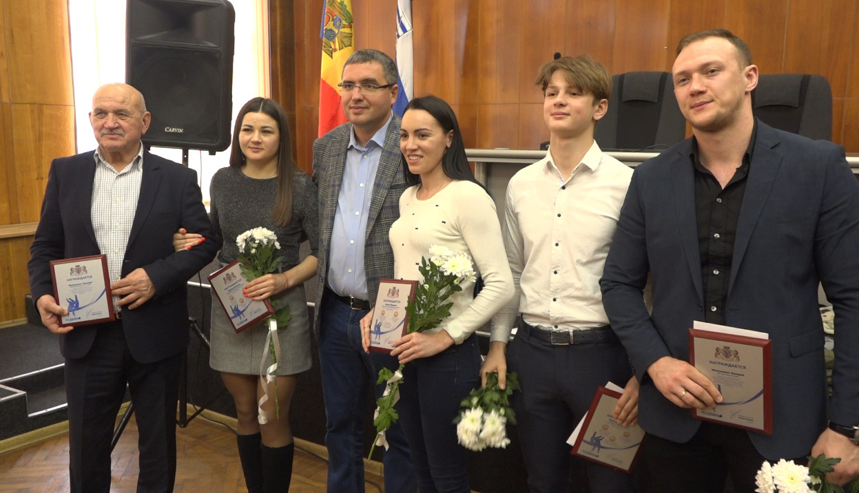 В Бельцах 11 февраля состоялось награждение лучших спортсменов, их наставников и команд.