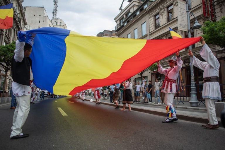Unul din cinci români trăiește conform standardelor europene de venituri.