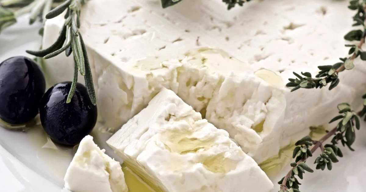 Греция предупреждает о дефиците феты из-за вспышки оспы овец.