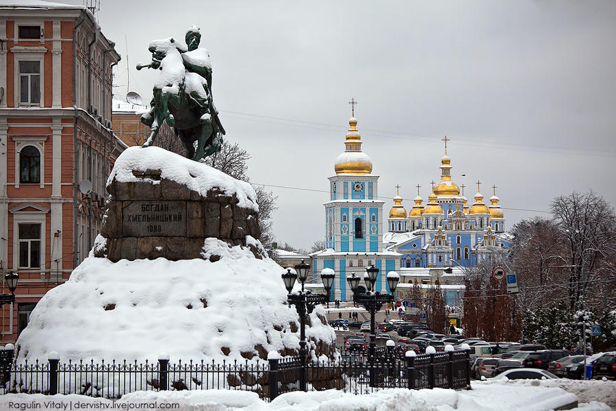 Система гражданской защиты города переведена в режим повышенной готовности. Фото: webmandry.com
