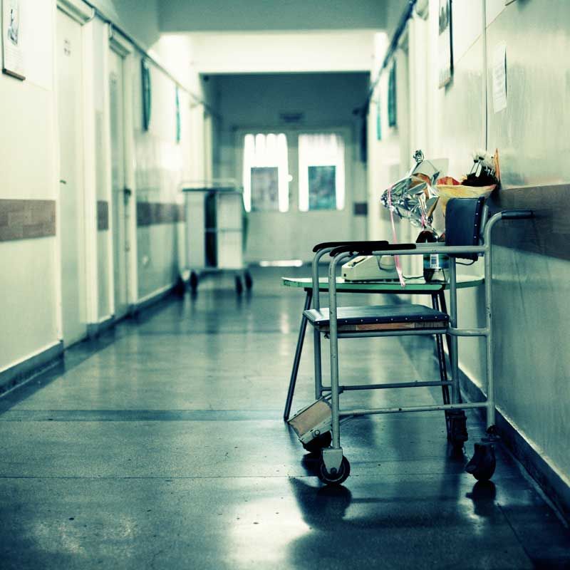 Alarmant: Circa 1.300 de moldoveni au ajuns la spital cu intoxicaţii