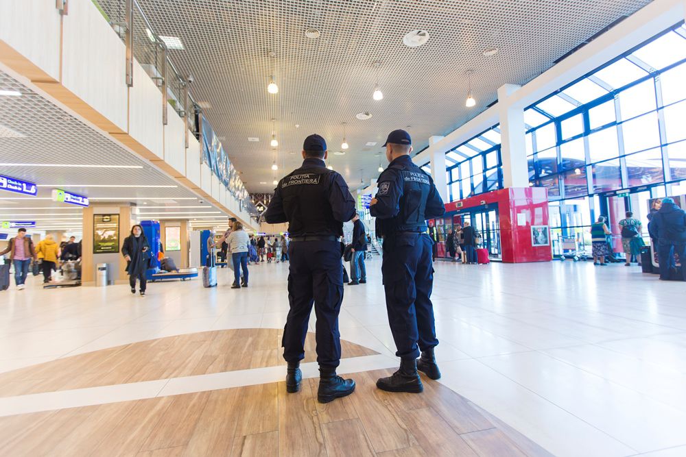 Cetățeni ruși, cercetați pentru huliganism pe Aeroportul Chișinău