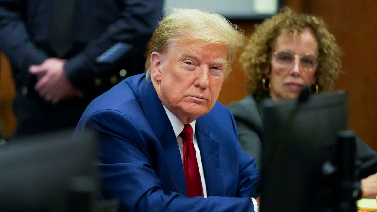 В США начался суд над Трампом по делу о выплатах порнозвезде.