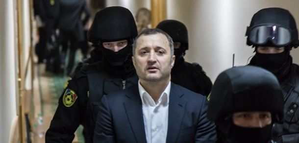 Bețișor și Popa se întrec la contestarea sentinței lui Filat. Foto: sputnik.md