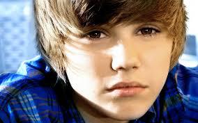 O petitie pentru expulzarea cantaretului Justin Bieber din Statele Unite a reusit sa stranga peste 100.000 de semnaturi