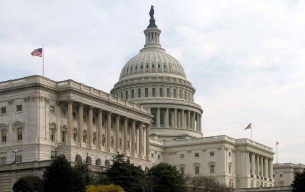В обеих палатах Конгресса США осудили решение об упрощенной выдаче российских паспортов украинцам на Донбассе.