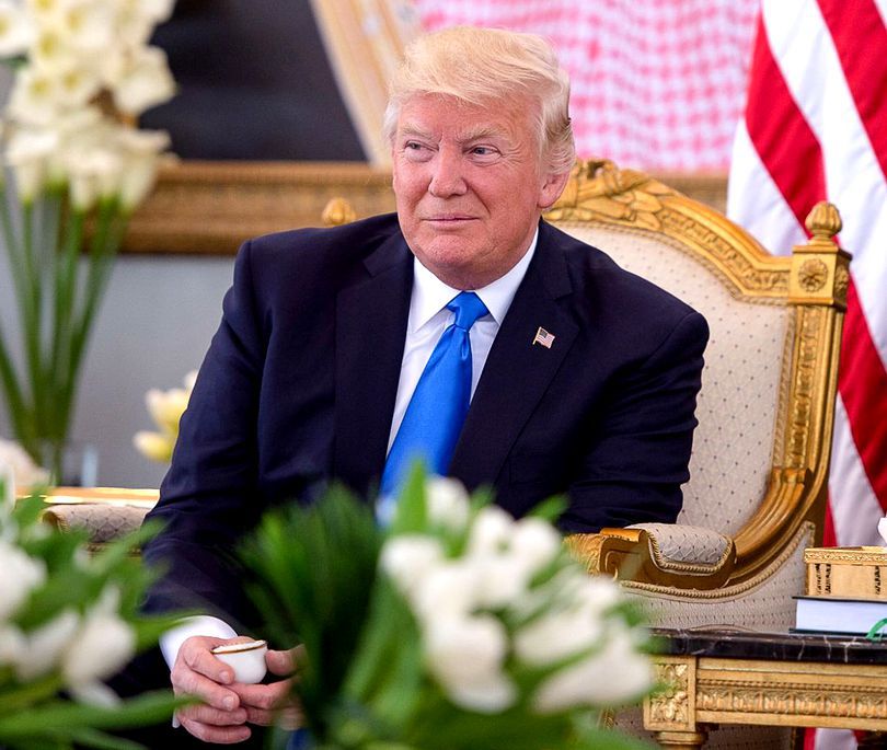 Опрос: дела Манафорта и Коэна не повлияли на доверие американцев к Трампу.