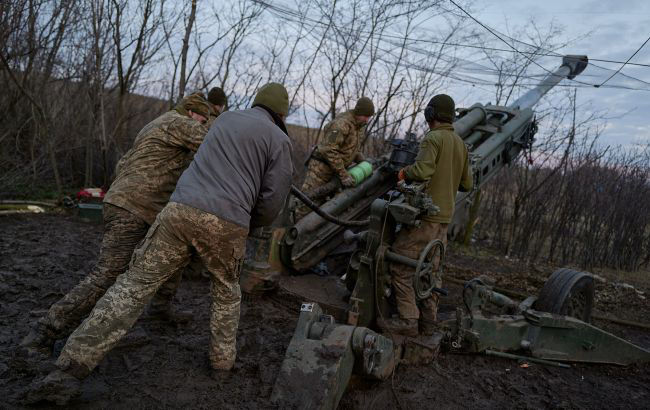США направят Украине 300 тысяч 155-мм снарядов со складов в Израиле.