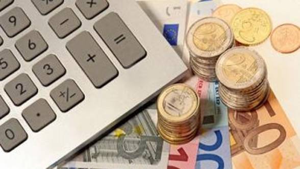 Moneda unică europeană şi cea americană îşi continuă creşterea faţă de leul moldovenesc.