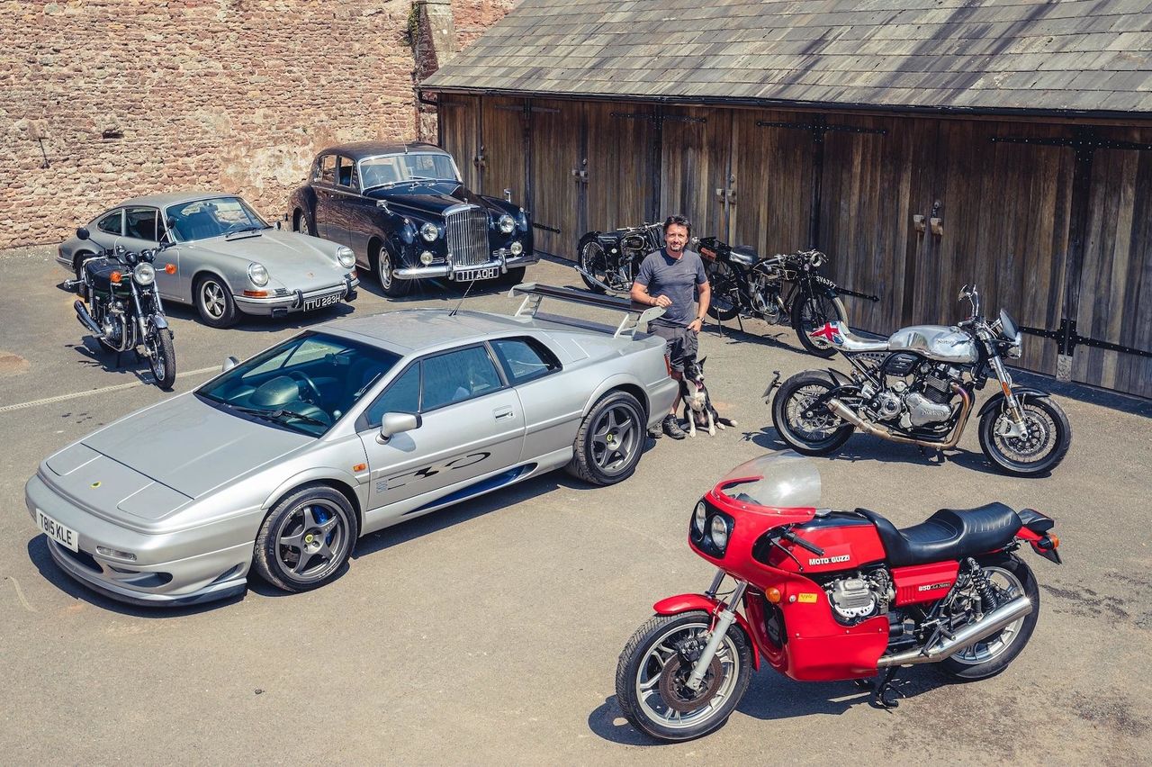 Бывший ведущий Top Gear распродаёт коллекцию автомобилей и мотоциклов.