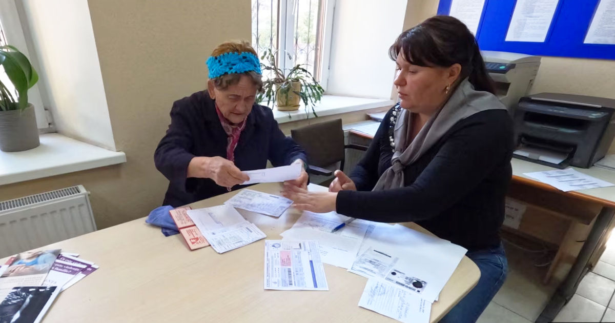 Echipele mobile și asistenții sociali vor ajuta la completarea cererilor pentru compensații.