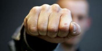 Un tânăr a fost jefuit în plină stradă, în apropierea Dendrariului. Foto: b1.ro