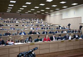 10 кандидатов уже зарегистрированы. Пока никому в регистрации не отказано.