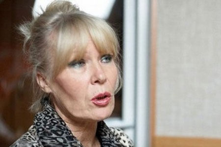 Maia Laguta și-a manifestat nemulțumirea când un observator a spus să iasă afară pentru a da interviu. Foto: kino-teatr.ru