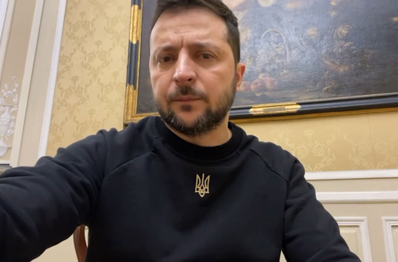 Зеленский поручил Нацполиции и СБУ разобраться в авиакатастрофе в Броварах.