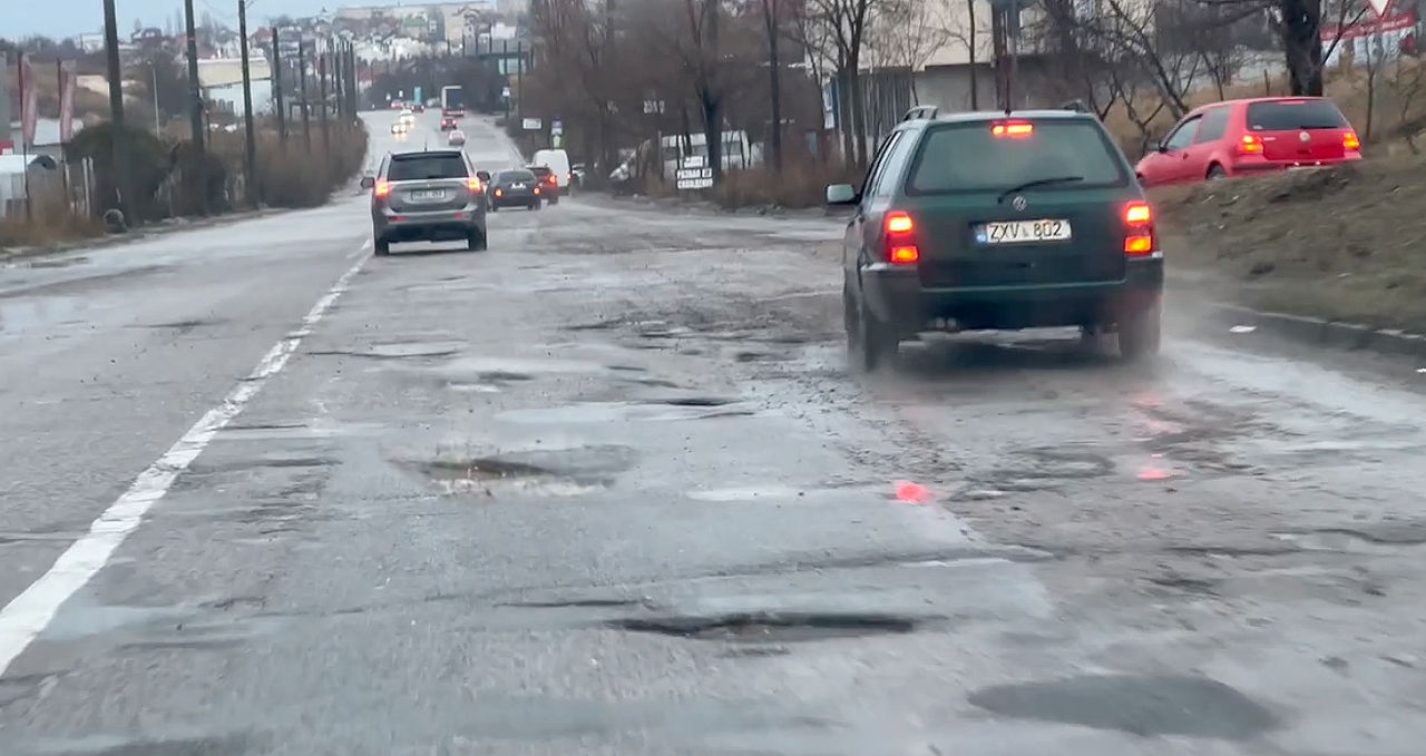 Vicepreședintele PAS din CMC: Un drum municipal Ceban spune că e al orașului Stăuceni.