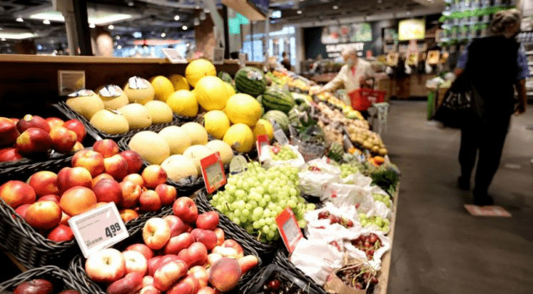 Европейцы сокращают потребление продуктов питания, чтобы справиться с ростом цен.