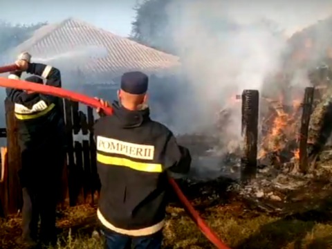 Sobe defecte: O femeie a murit în incendiu, iar alta s-a intoxicat