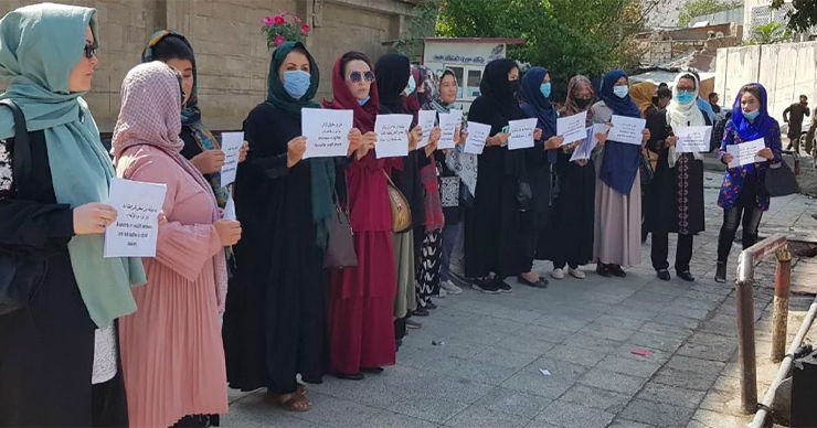 Женщины в Кабуле устроили протест в защиту своих прав.