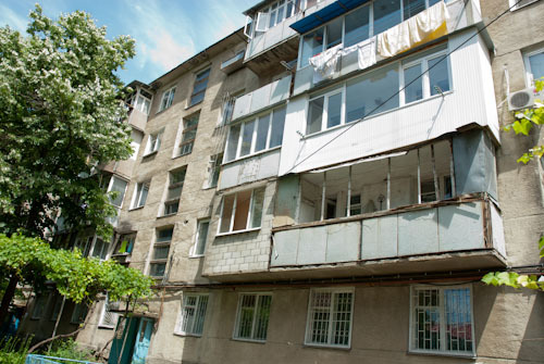 Lucrările de reconstrucție a apartamentelor și blocurilor, la inițiativa locatarilor, vor fi interzise de autorități.