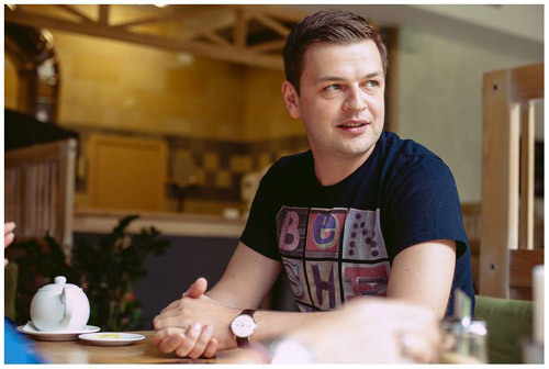 "Importantă este dorința. Cînd lucram la radio, visam să prezint ştirile sportive la unul dintre cele mai populare posturi TV de pe atunci.