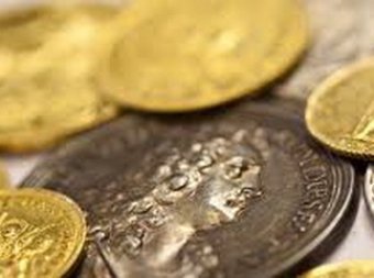 Впервые в истории торгов сразу две русские монеты преодолели отметку в 1 млн франков.