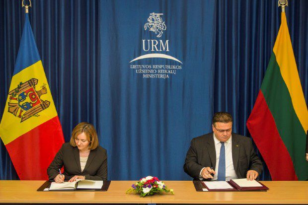 Moldova și Lituania au semnat un Memorandum de cooperare în domeniul diplomației economice. Foto: realitatea.md