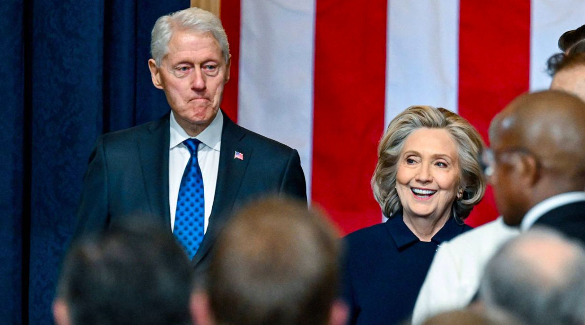 Bill și Hillary Clinton au refuzat să depună mărturii în cazul Epstein.