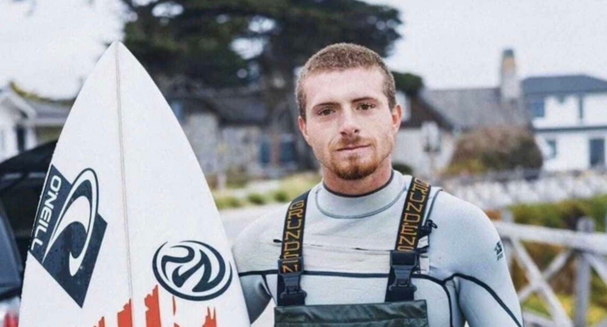 Un surfer din California a cucerit un val de 32 de metri.