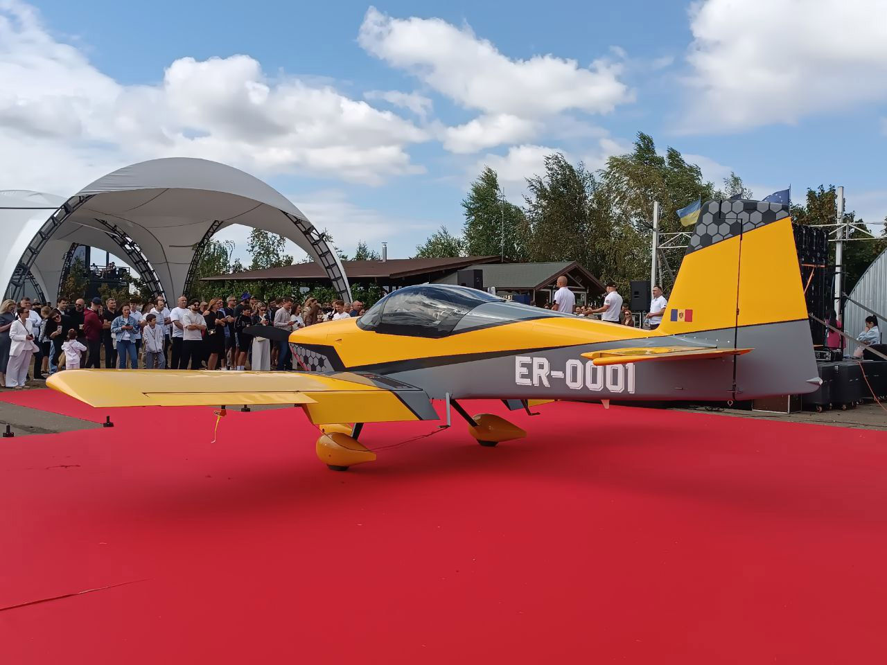 Creatorii primului avion construit în Moldova au început să lucreze la al doilea aparat de zbor.