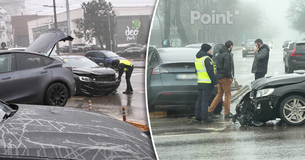 O Tesla și un Volvo s-au tamponat la un sens giratoriu din Capitală.