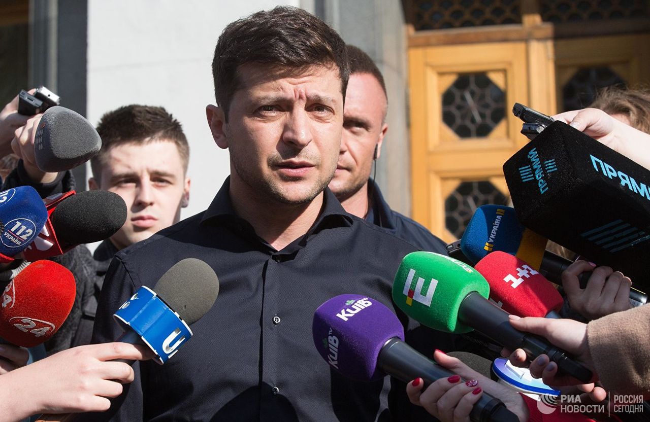 Зеленский хотел бы, чтобы инаугурация прошла перед народом.