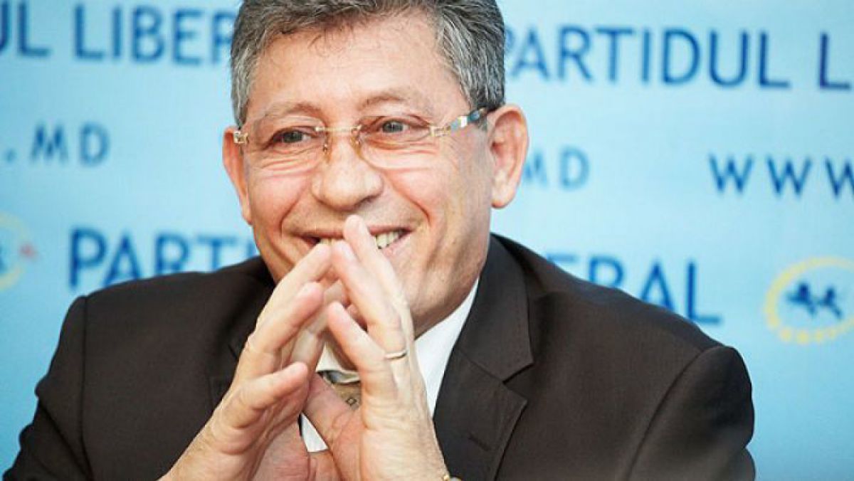Mihai Ghimpu a susținut un discurs după primele rezultate Alegeri Prezidențiale 2016. Foto: stirimd.net