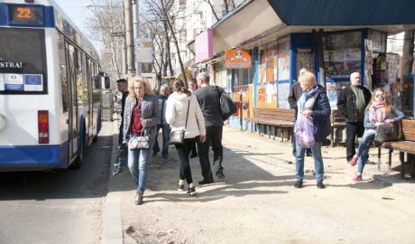 Municipalitatea cere majorarea cu 3 milioane de euro a împrumutului pentru reparaţia drumurilor. Foto: jc.md