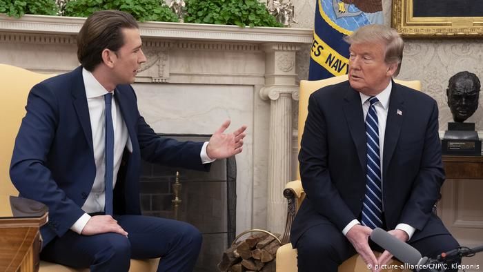 Канцлер Австрии пожаловался на непредсказуемость политики США.