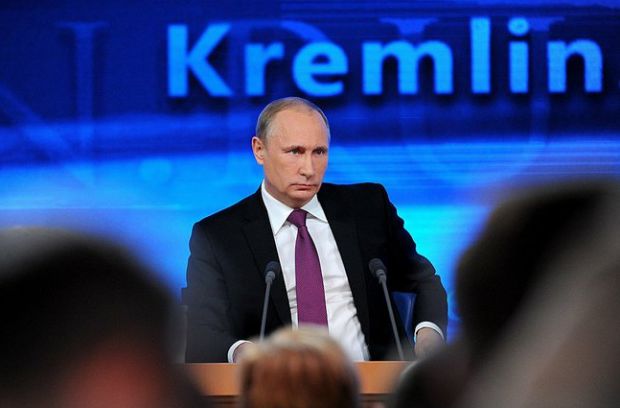 Vladimir Putin, a anunţat că salariile angajaţilor din administraţia prezidenţială vor fi reduse cu 10%. Foto: realitatea.md