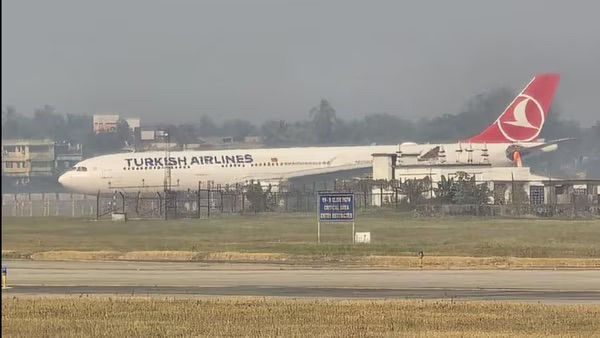 Un avion al companiei Turkish Airlines a aterizat de urgență în India din cauza unui incendiu la motor.