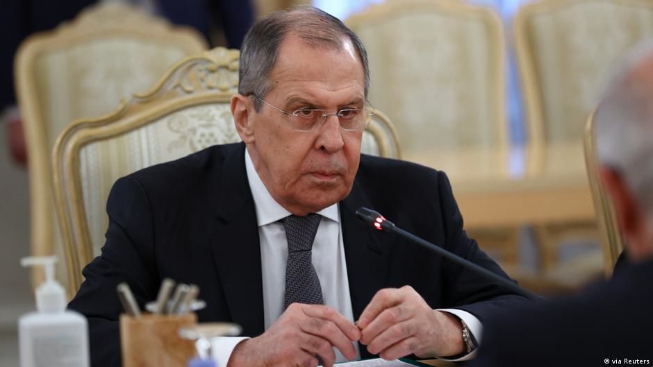 Команда Навального опубликовала расследование о связи Лаврова и Дерипаски.