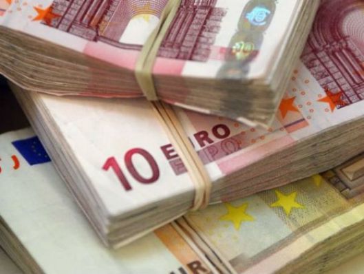 Guvernul Poloniei a aprobat primele două dosare în valoare de două milioane de euro.